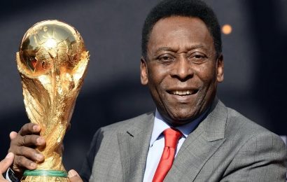 Vua bóng đá Pele qua đời